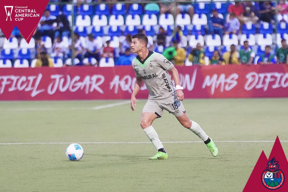 Jonathan Franco en una acción ante el Managua