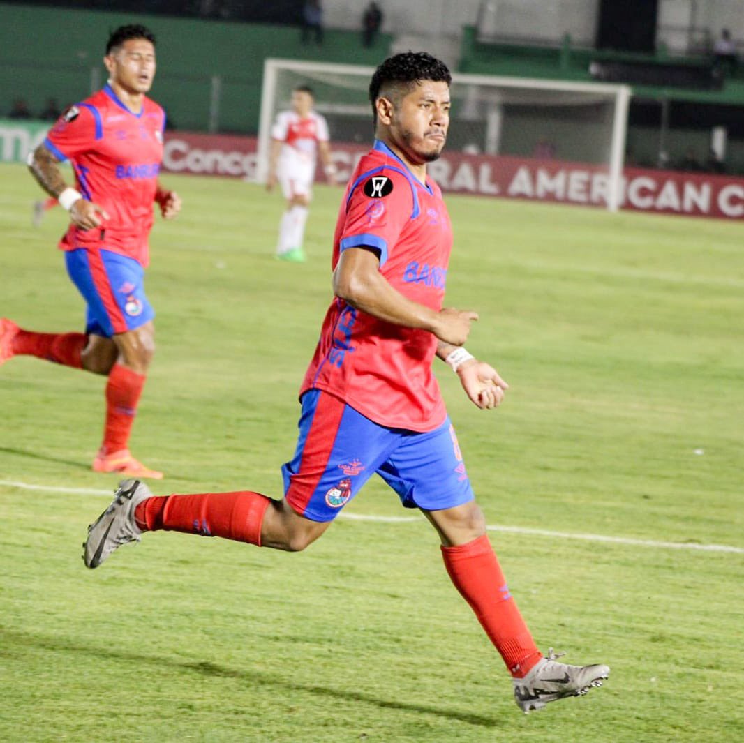 Pedro Altan celebra ante Real Estelí